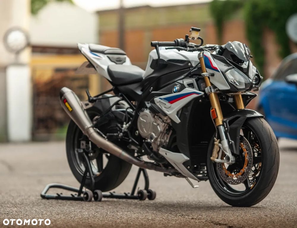 BMW S - 2