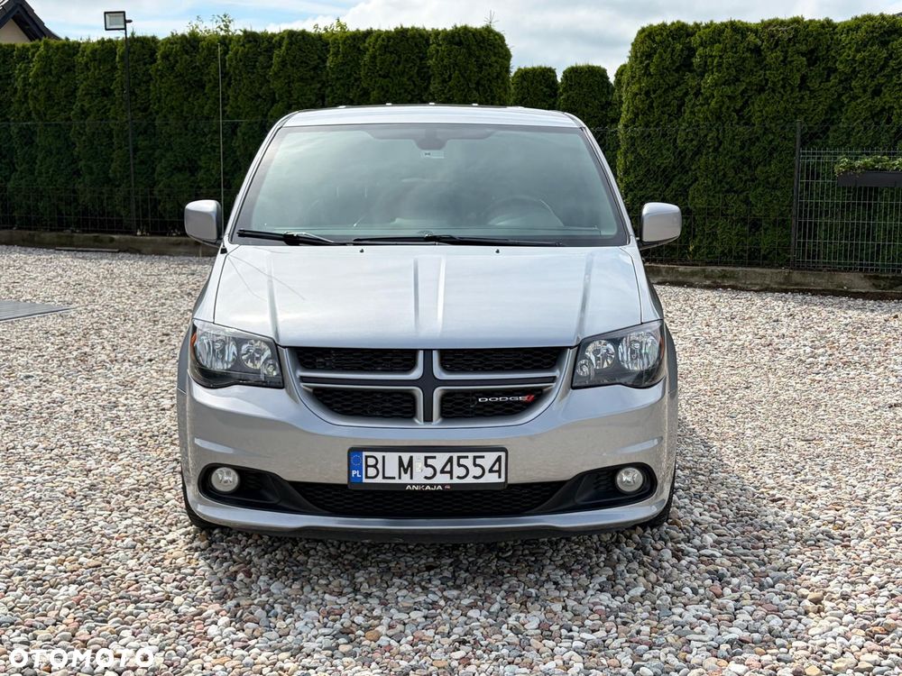 Dodge Grand Caravan - 2