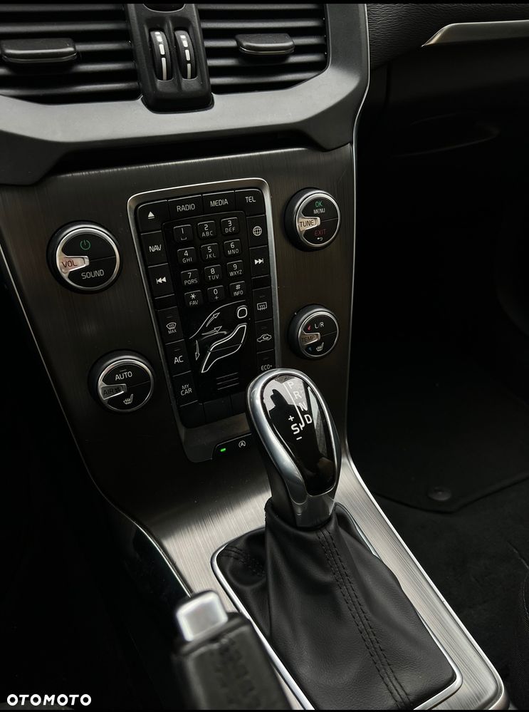 Volvo V40 T2 Geartronic RDesign - 10