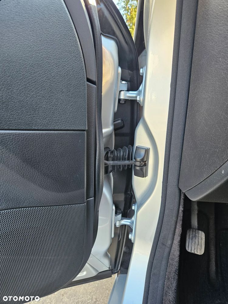 Mercedes-Benz Klasa E 200 Kompressor Classic - 14