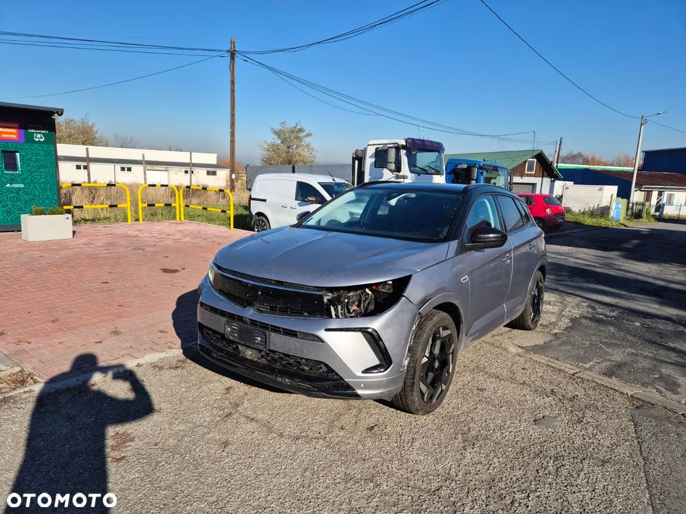 Opel Grandland Plug-in-Hybrid4 1.6 DI Automatik GS Line - 2
