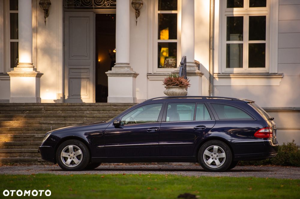 Mercedes-Benz Klasa E 320 4-Matic T Elegance - 2