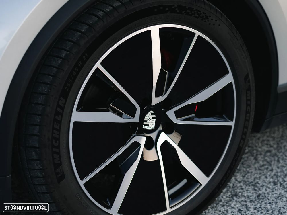 Porsche Macan Electric 4S - 32