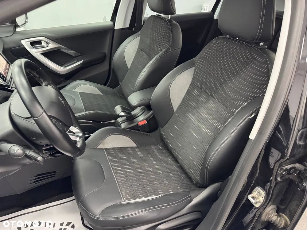 Peugeot 2008 BlueHDi FAP 120 STOP & START EAT6 Allure - 14
