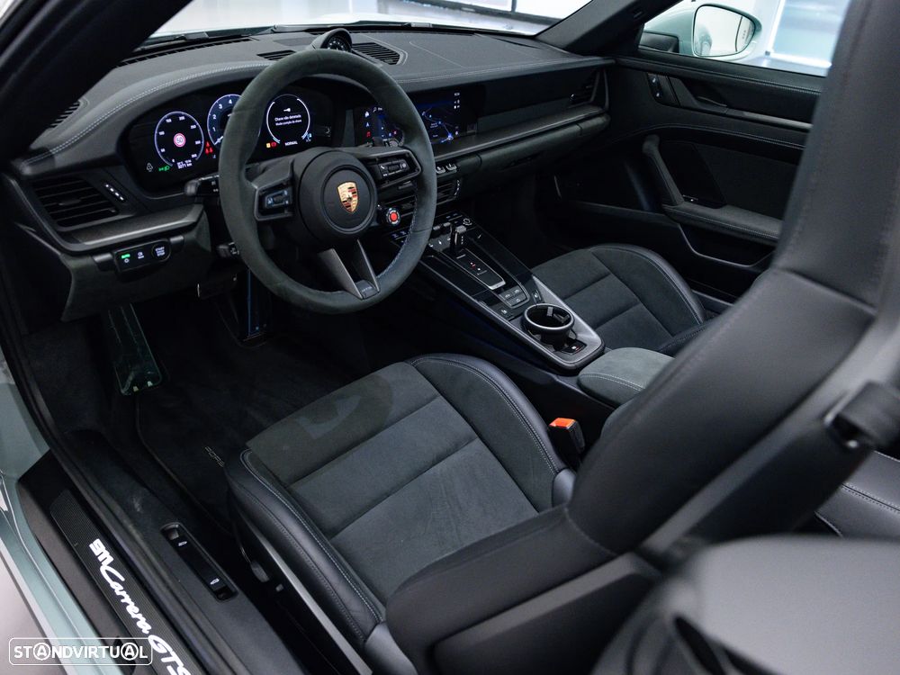 Porsche 911 (992) Carrera GTS - 31