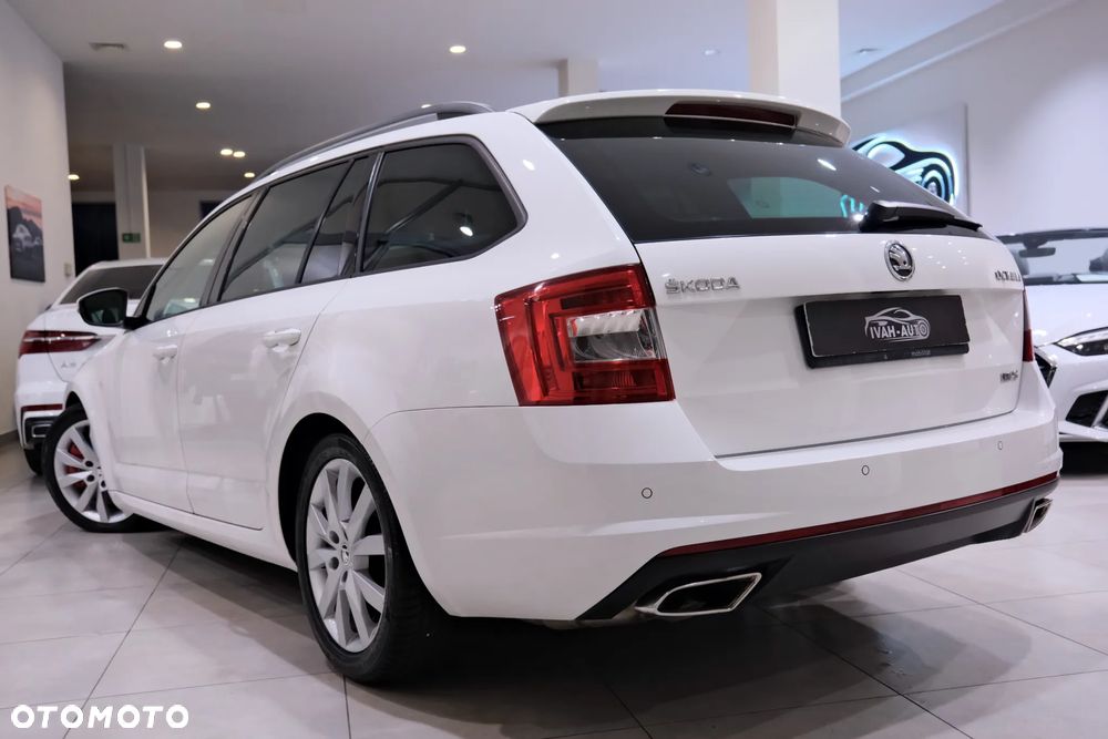 Skoda Octavia 2.0 TDI DSG RS - 16