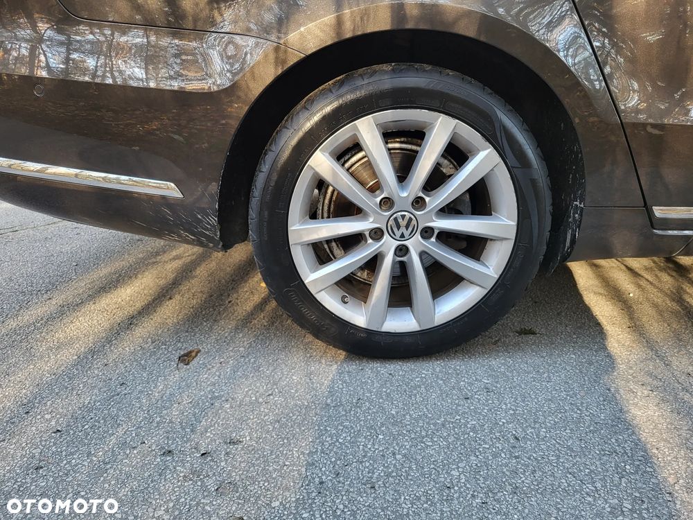 Volkswagen Passat 2.0 TDI Highline DSG - 29