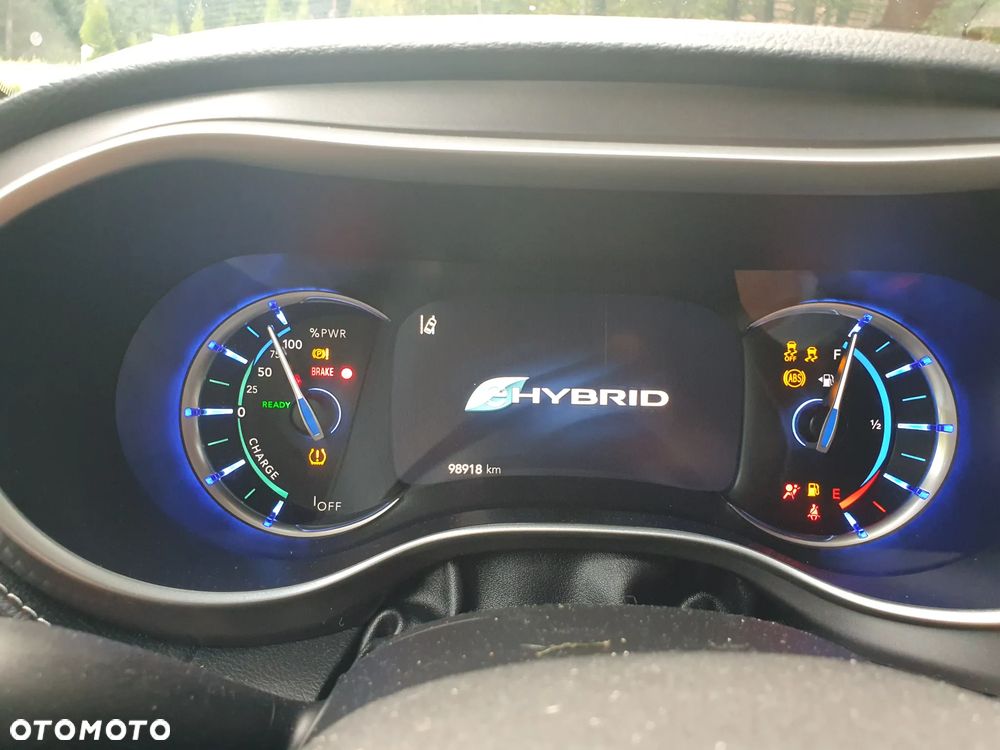 Chrysler Pacifica - 10