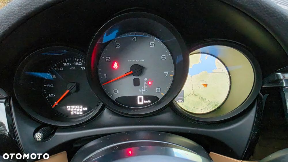 Porsche Macan - 25