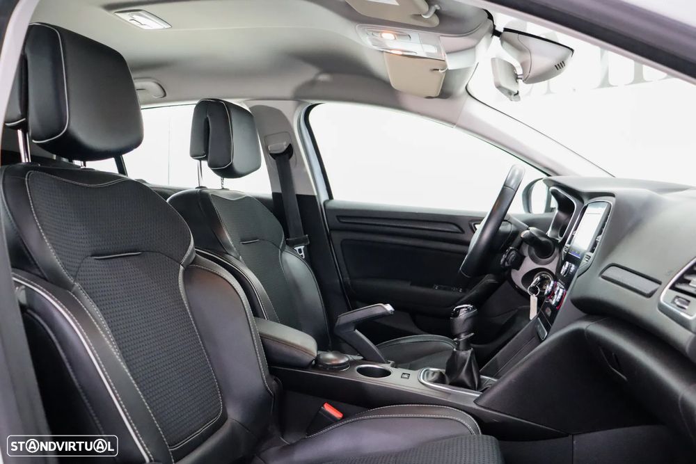 Renault MEGANE 4 - 25