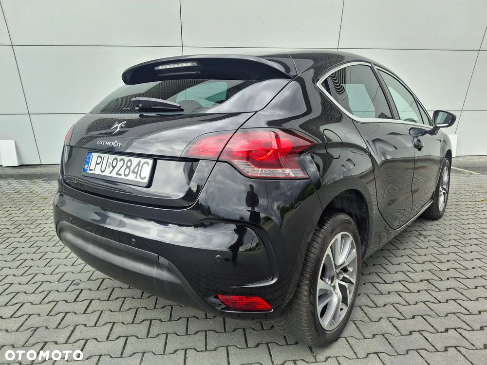 Citroën DS4 e-HDi 110 SoChic - 3