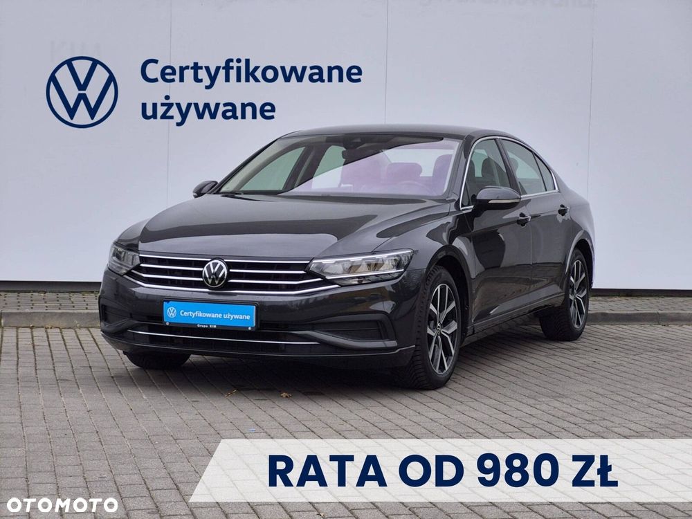 Volkswagen Passat - 1