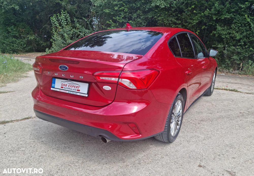 Ford Focus 1.0 EcoBoost Titanium Business - 11