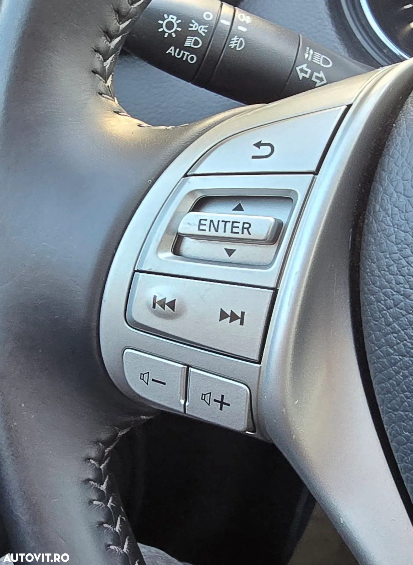 Nissan Qashqai 1.6 DCI 4 x 4 DPF Start/Stop tekna - 30