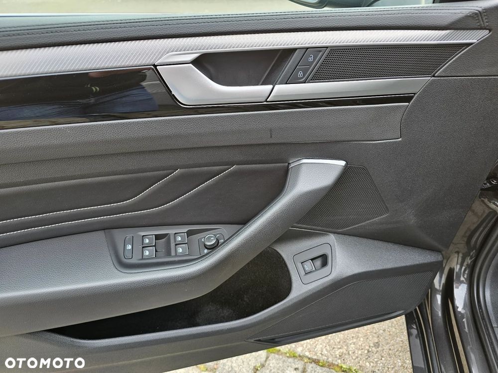 Volkswagen Arteon 2.0 TDI SCR 4Motion DSG R-Line - 18