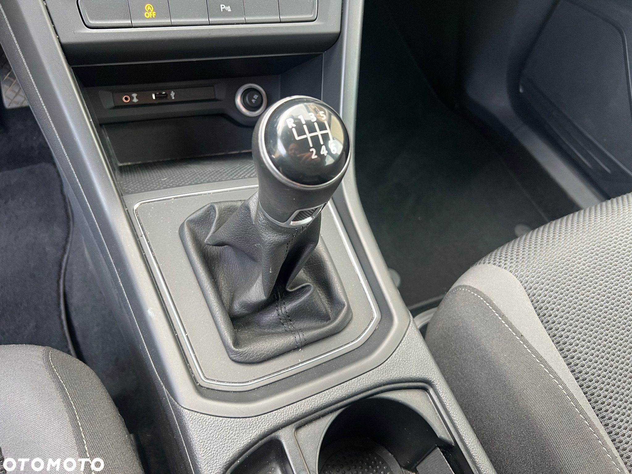 Volkswagen Touran 1.4 TSI BMT Comfortline - 21