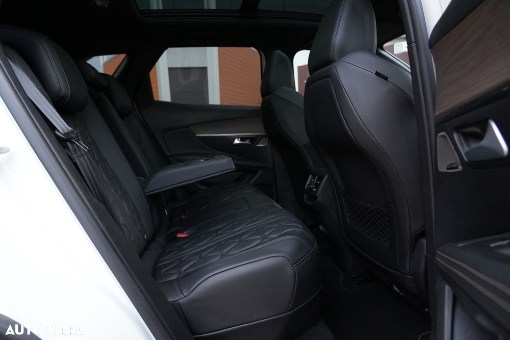 Peugeot 3008 PHEV EAT8 4X4 GT Pack - 21