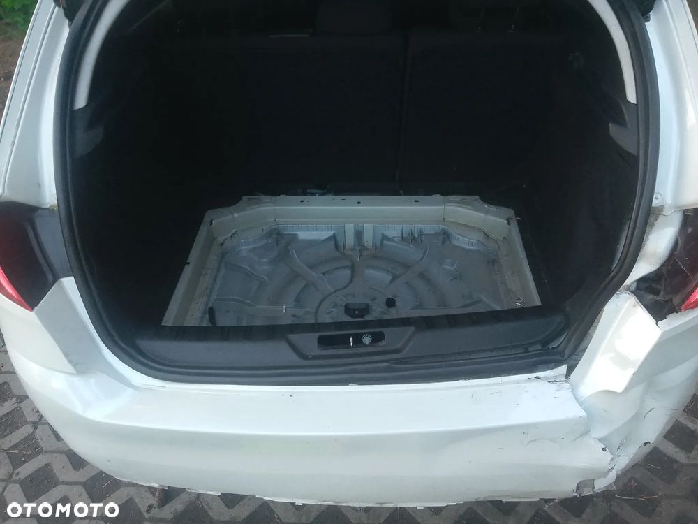 Peugeot 308 e-HDi 115 Stop & Start Allure - 10