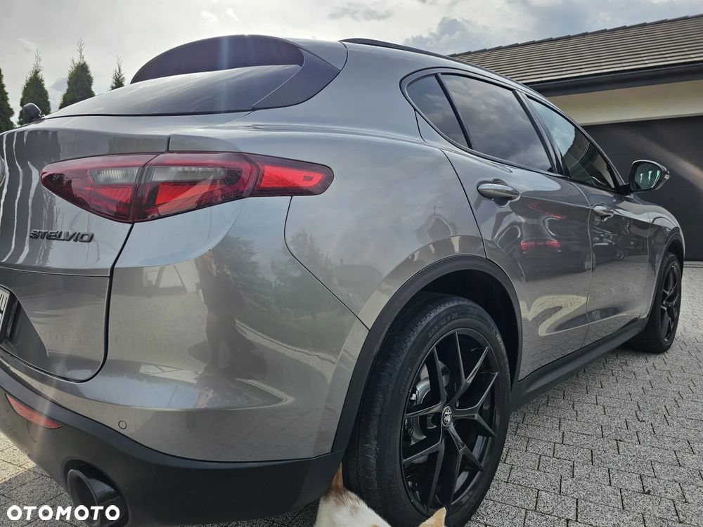 Alfa Romeo Stelvio 2.0 Turbo B-Tech Edition Q4 - 17
