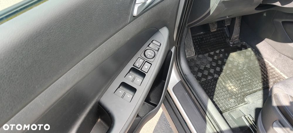 Hyundai Tucson 1.6 GDI BlueDrive Comfort 2WD - 9