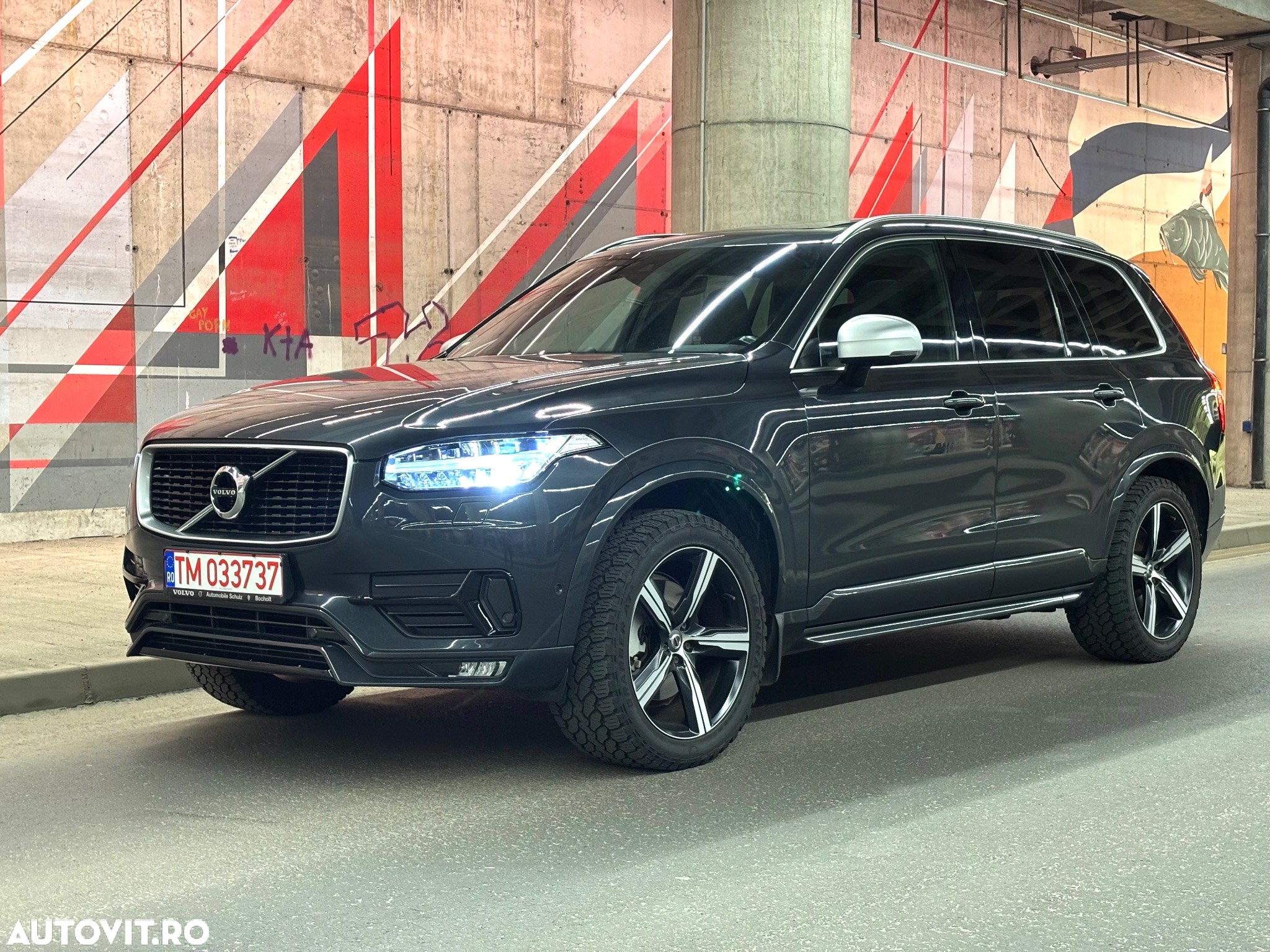 Volvo XC 90 D5 AWD Geartronic RDesign - 27