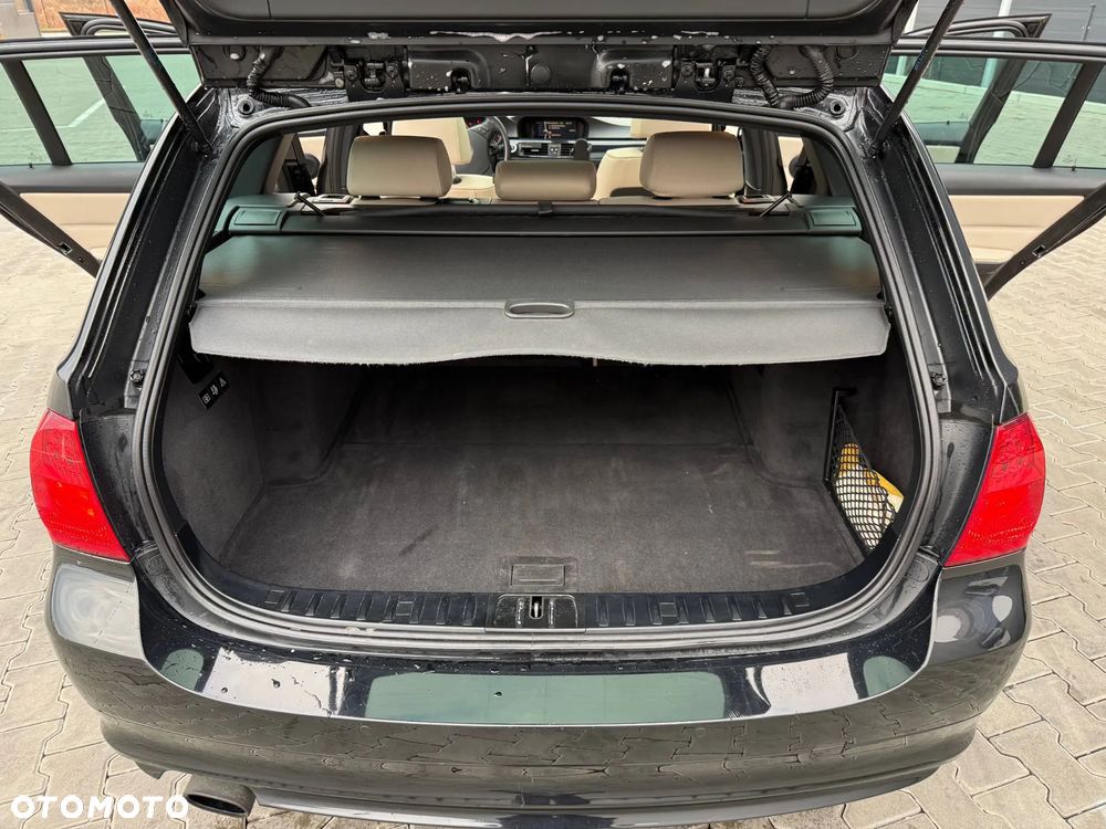 BMW Seria 3 320d - 26