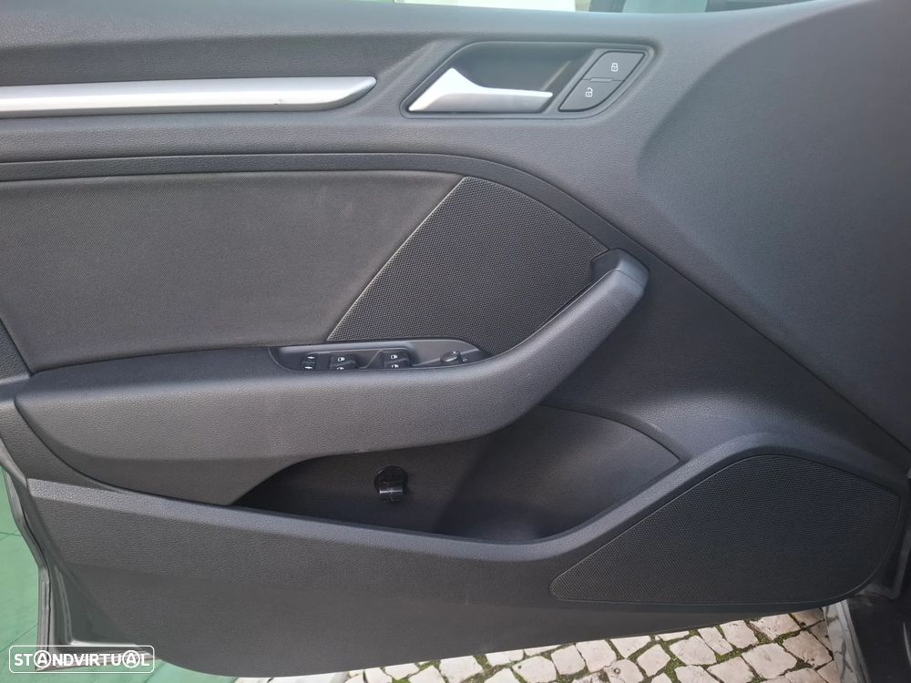 Audi A3 Limousine 1.6 TDI Advance - 32
