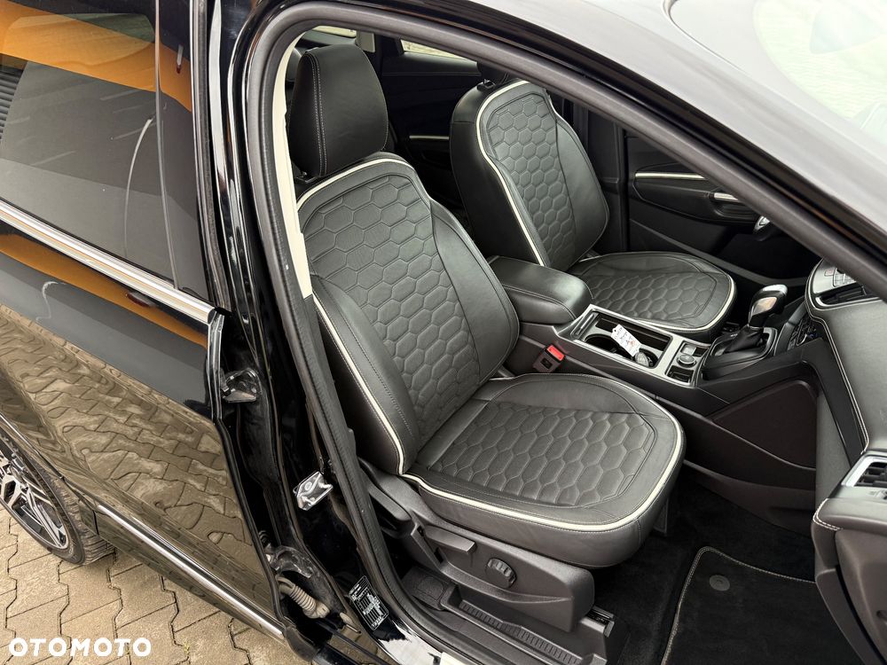 Ford Kuga 2.0 TDCi 4x4 Vignale - 28