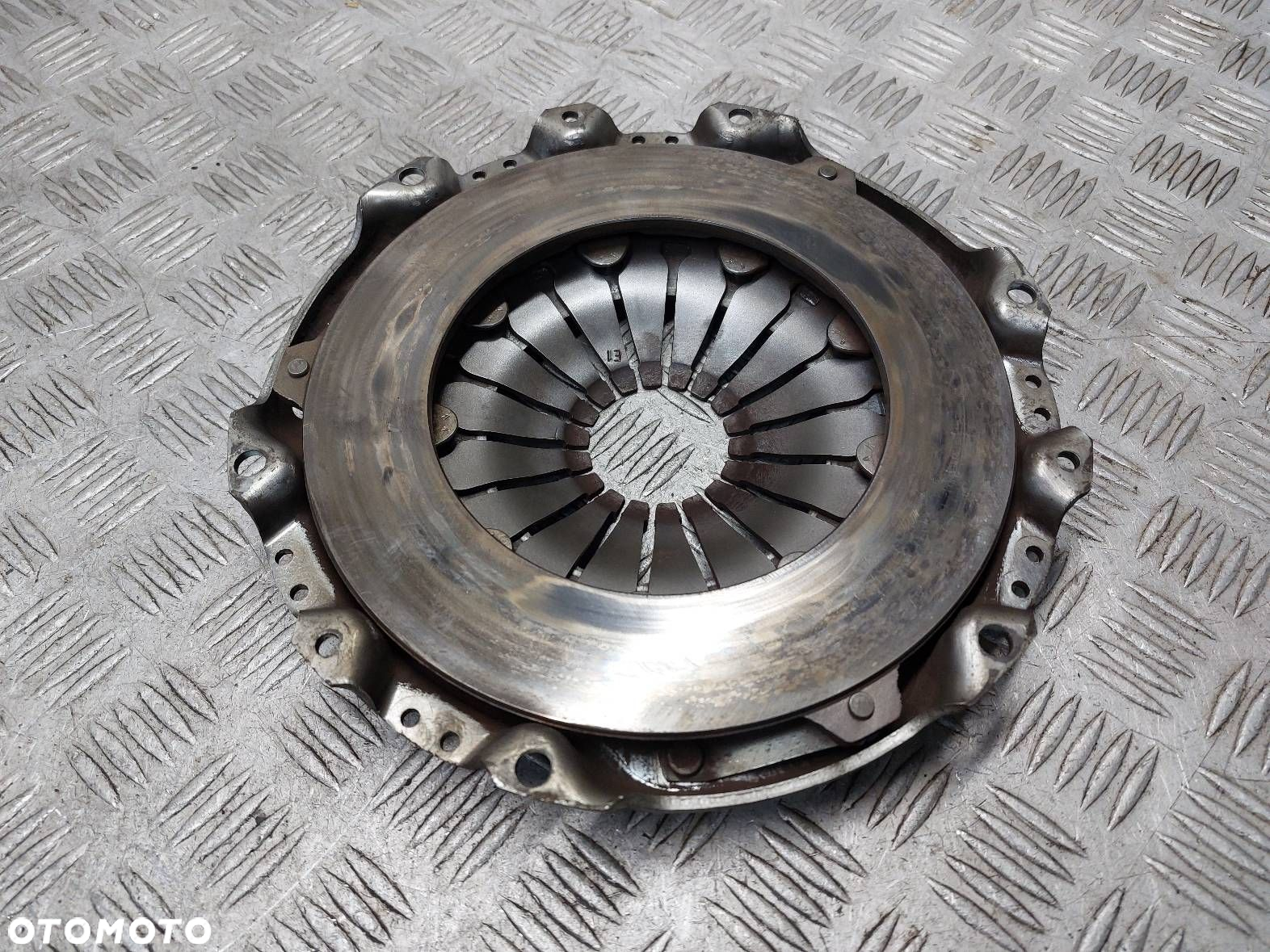ZAMACH  TARCZA DOCISK ŁOŻYSKO LAND ROVER FREELANDER I 1.8 16V - 8