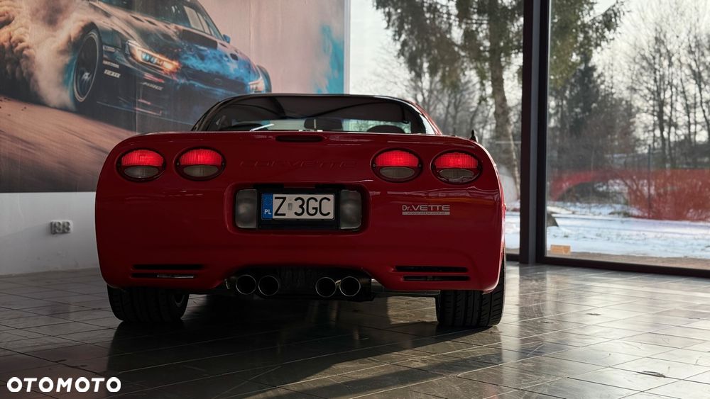 Chevrolet Corvette - 13