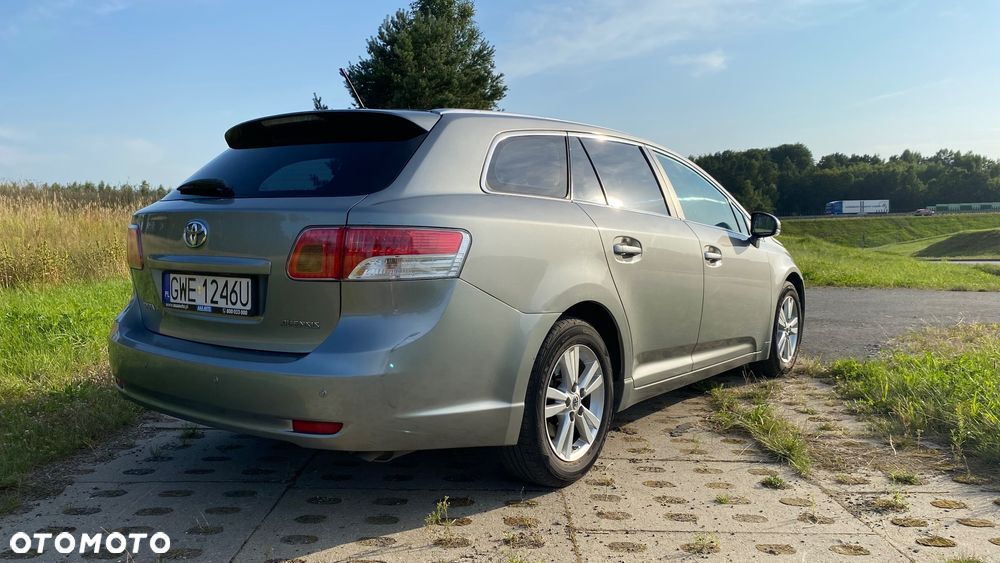Toyota Avensis - 5
