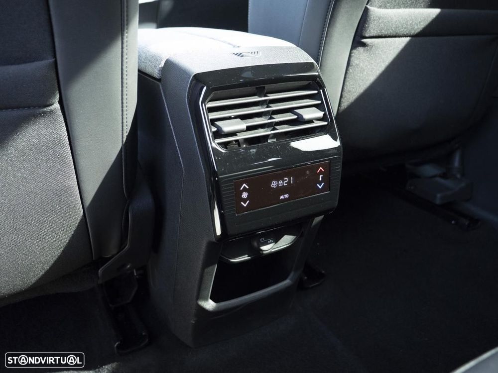 Peugeot E-5008 73 kWh Allure - 27