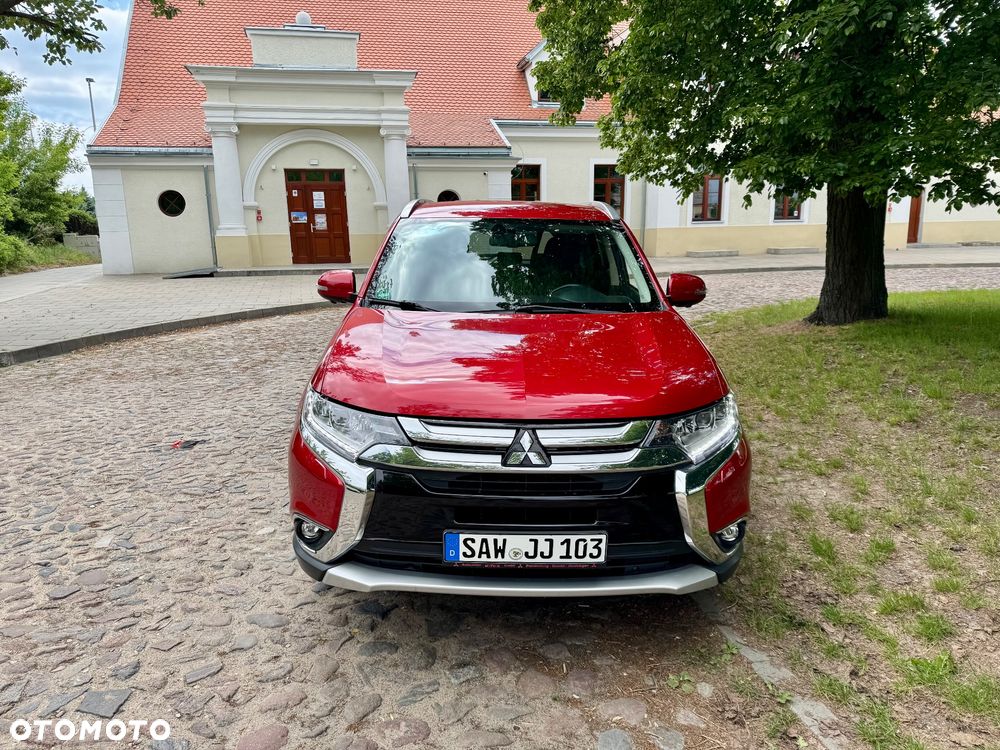 Mitsubishi Outlander - 25