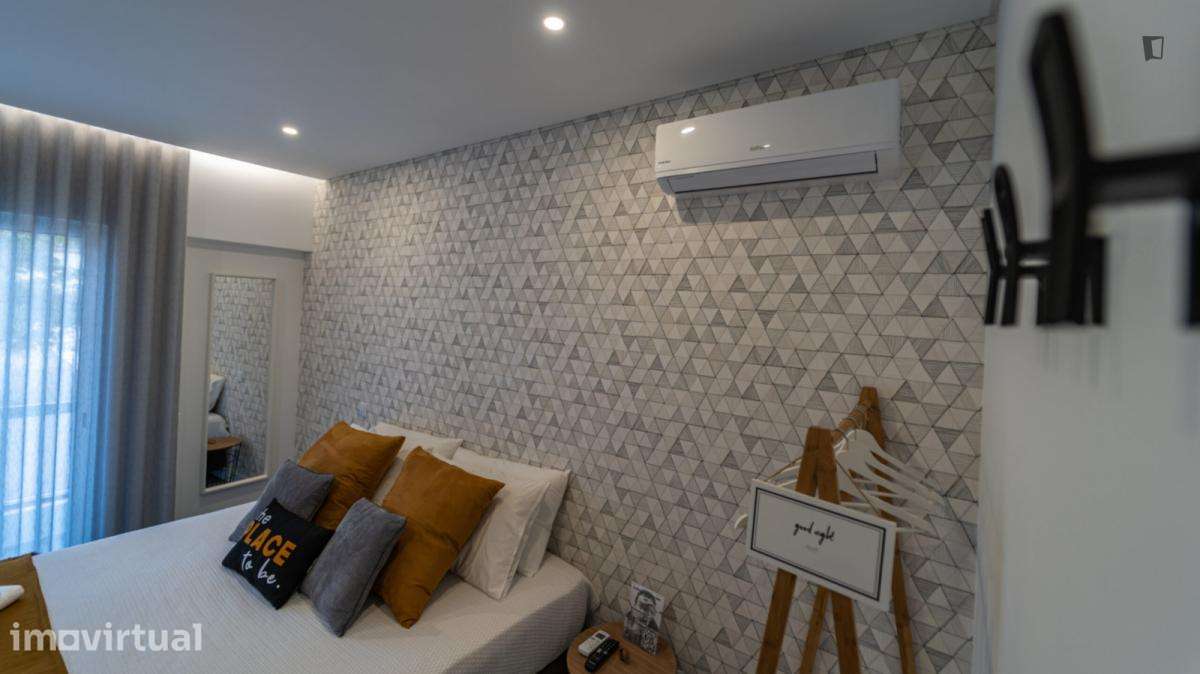 Quarto - localizado em Faro - Grande imagem: 4/25