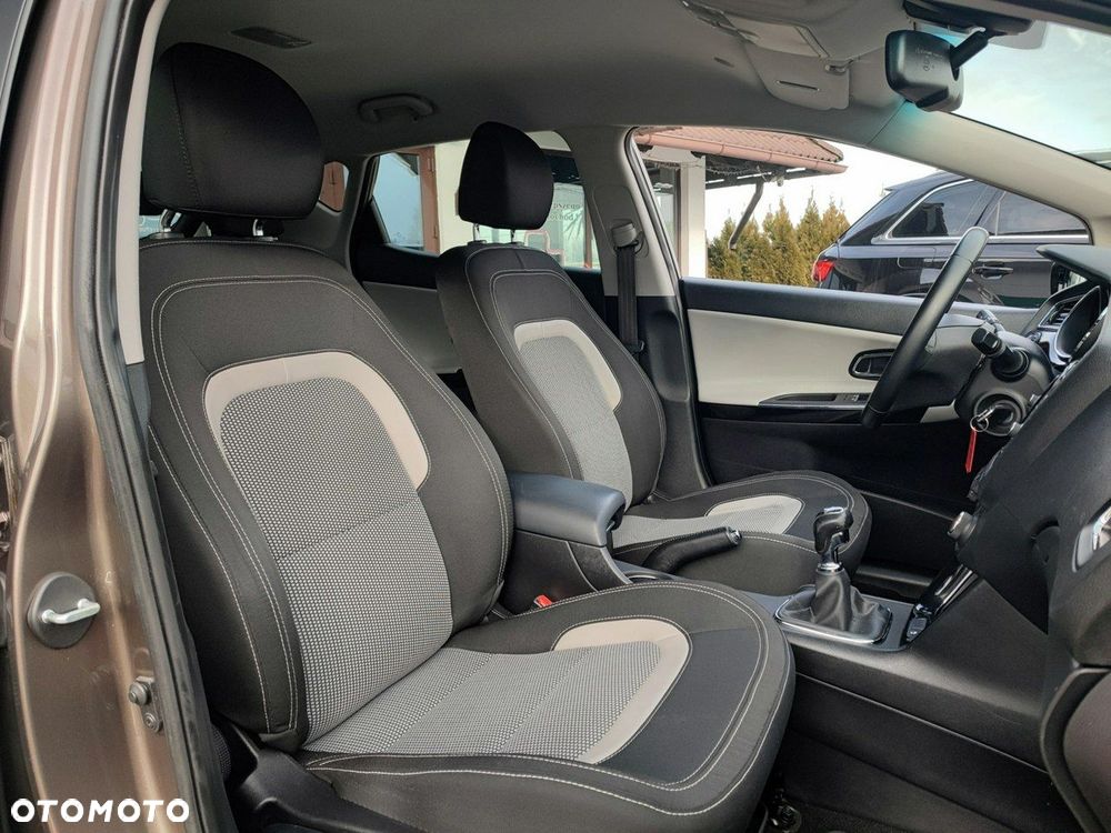 Kia Ceed 1.6 GDI Edition 7 - 16