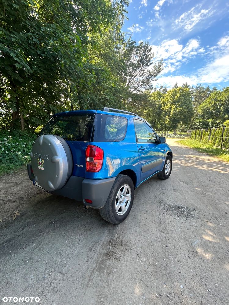 Toyota RAV4 1.8 VVT-i 4x2 - 3