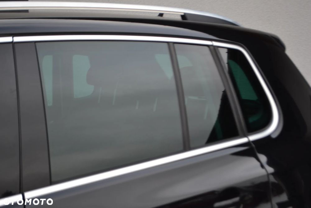 Volkswagen Tiguan - 10