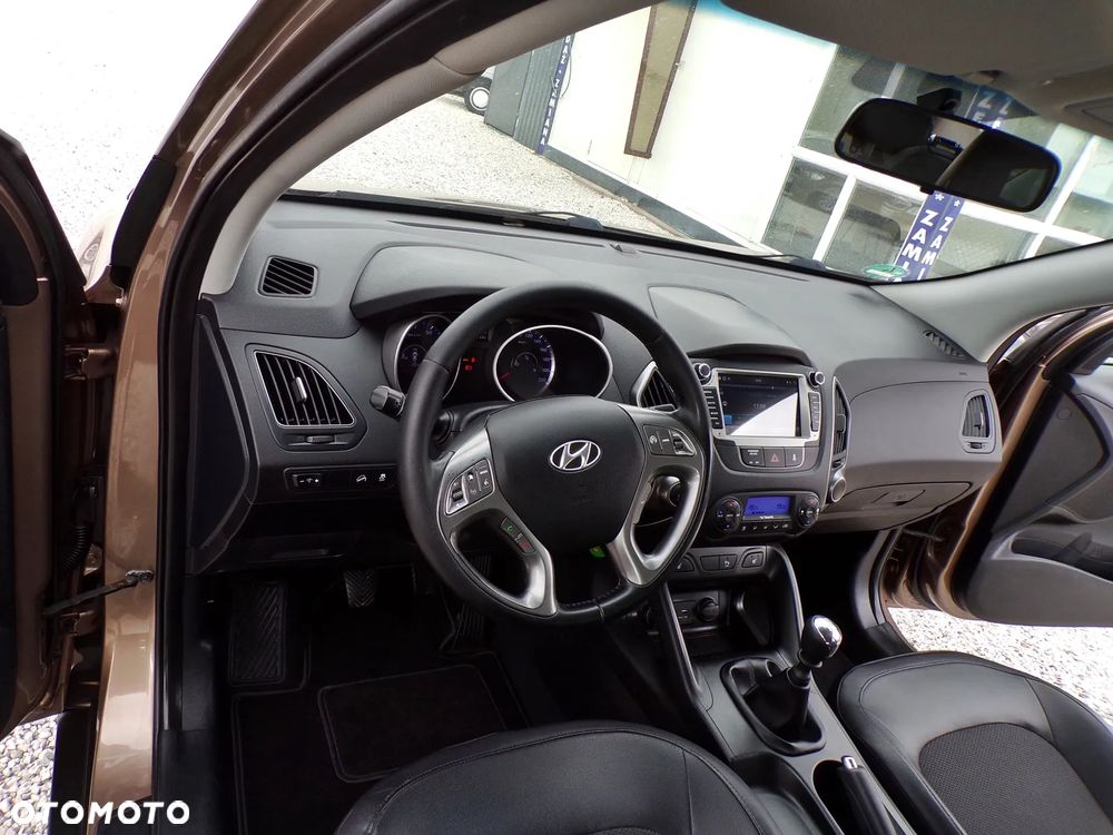 Hyundai ix35 1.6 2WD Fifa World Cup Edition - 15