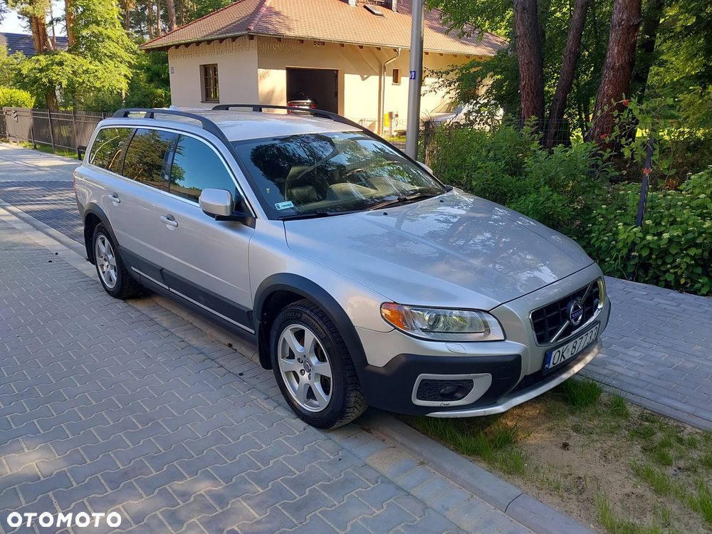 Volvo XC 70 D5 AWD Momentum - 2