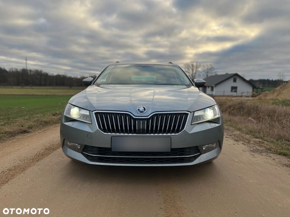 Skoda Superb 2.0 TDI Active - 4