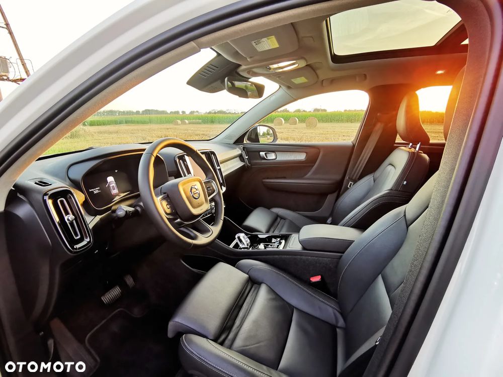 Volvo XC 40 B5 AWD Ultimate Dark - 4