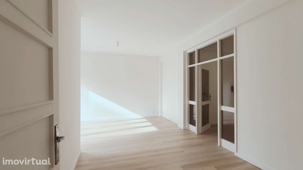 T3+1 renovado, jardim privado, casa da música - Grande imagem: 4/10