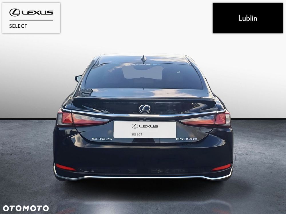 Lexus ES - 4
