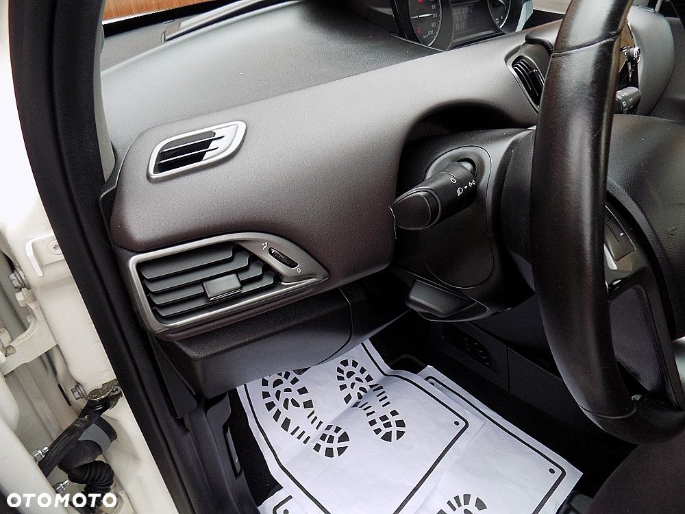 Lancia Ypsilon 0.9 Black&Red S&S - 10