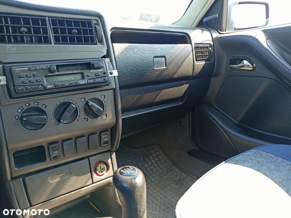 Seat Toledo 1.8 SE - 11