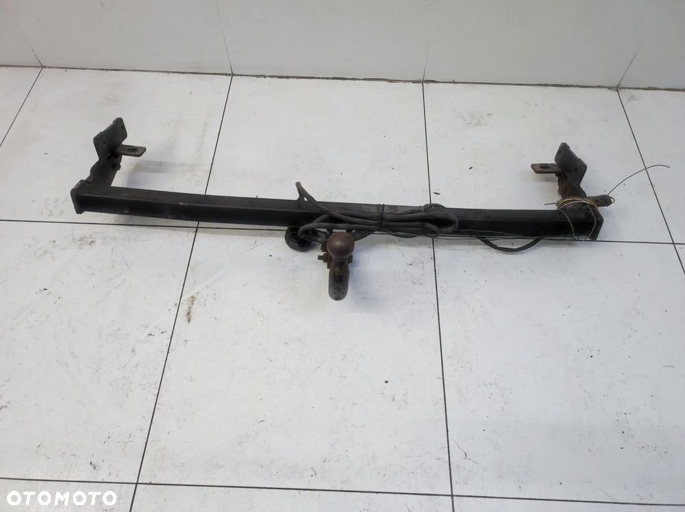 HAK HOLOWNICZY KIA CARENS IV 4 - 1