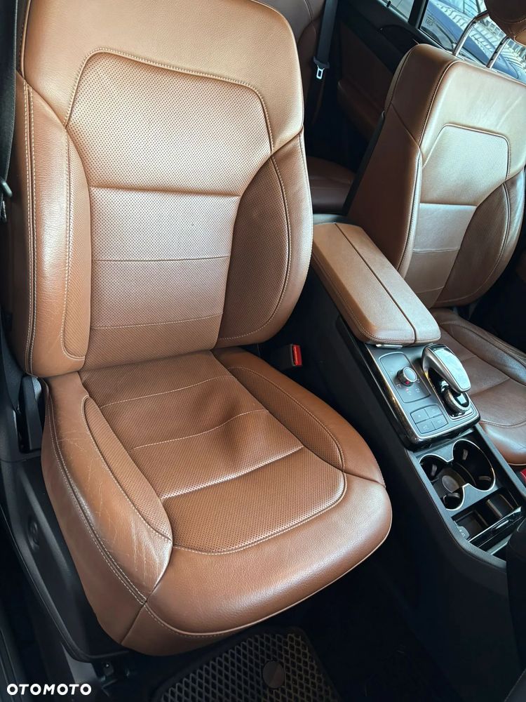 Mercedes-Benz GLE 350 d 4-Matic - 38