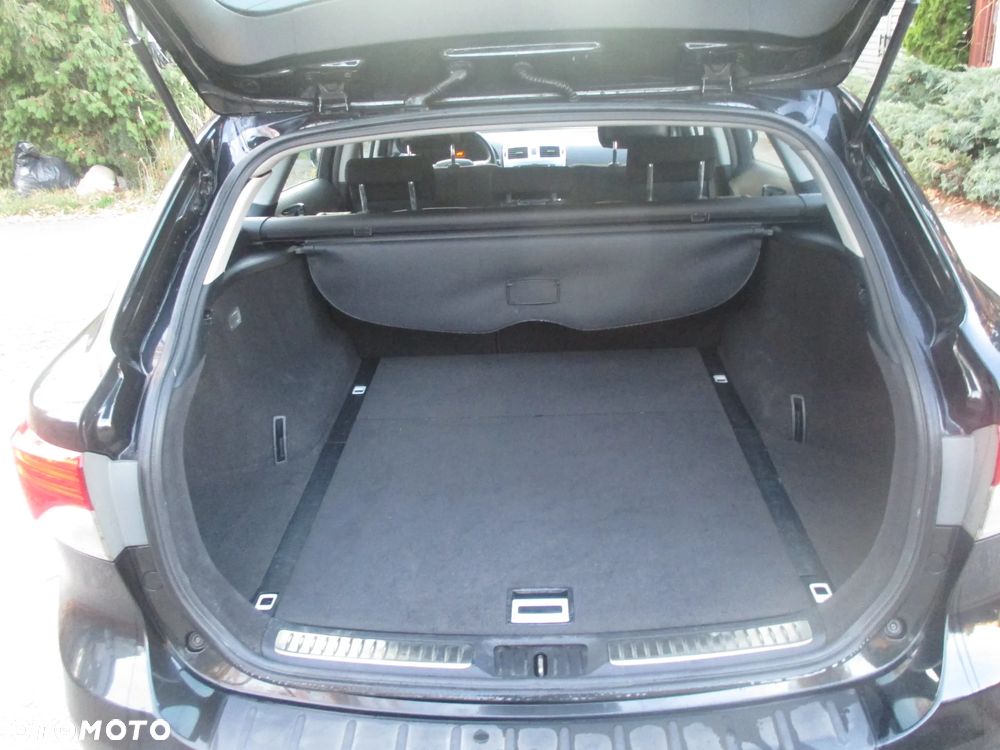 Toyota Avensis 1.6 Edition - 12
