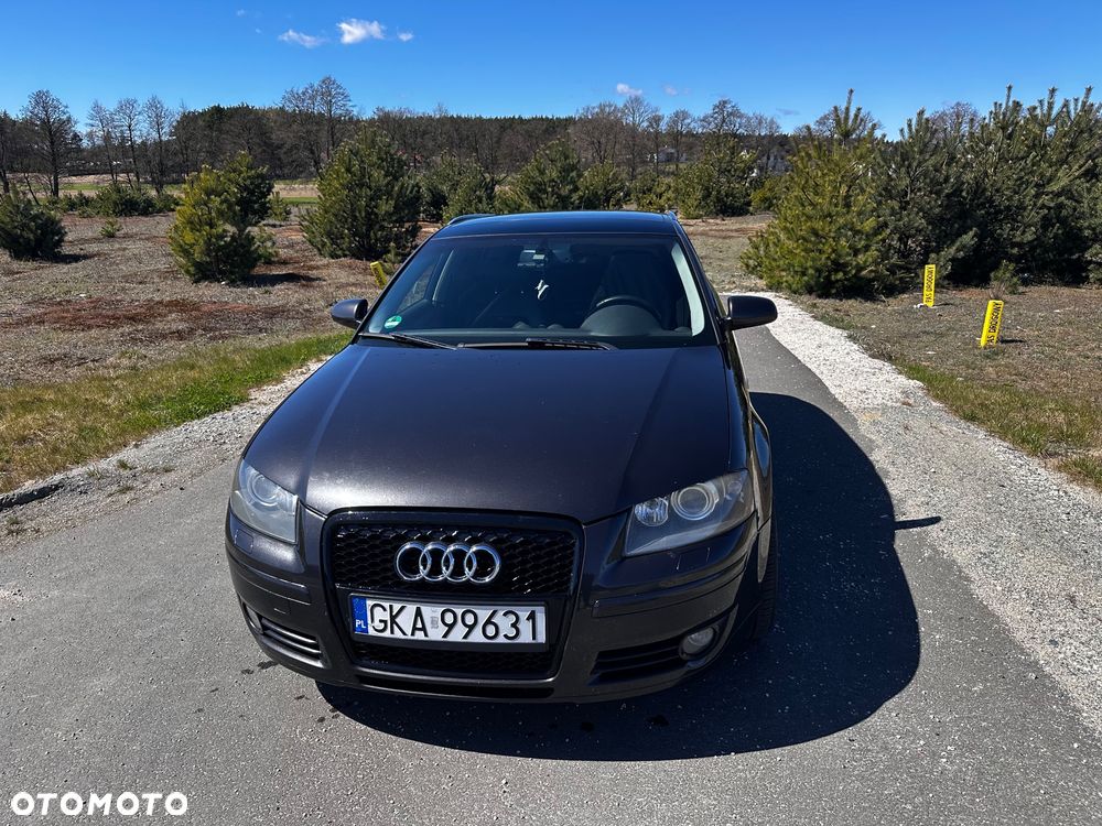 Audi A3 Sportback 2.0 TDI DPF (DSG) S tronic Ambiente - 2