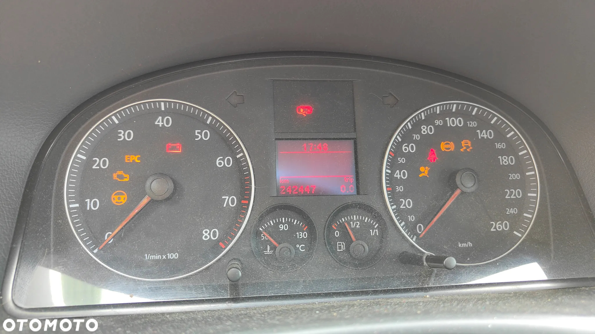 Volkswagen Touran 2.0 FSI Highline - 13